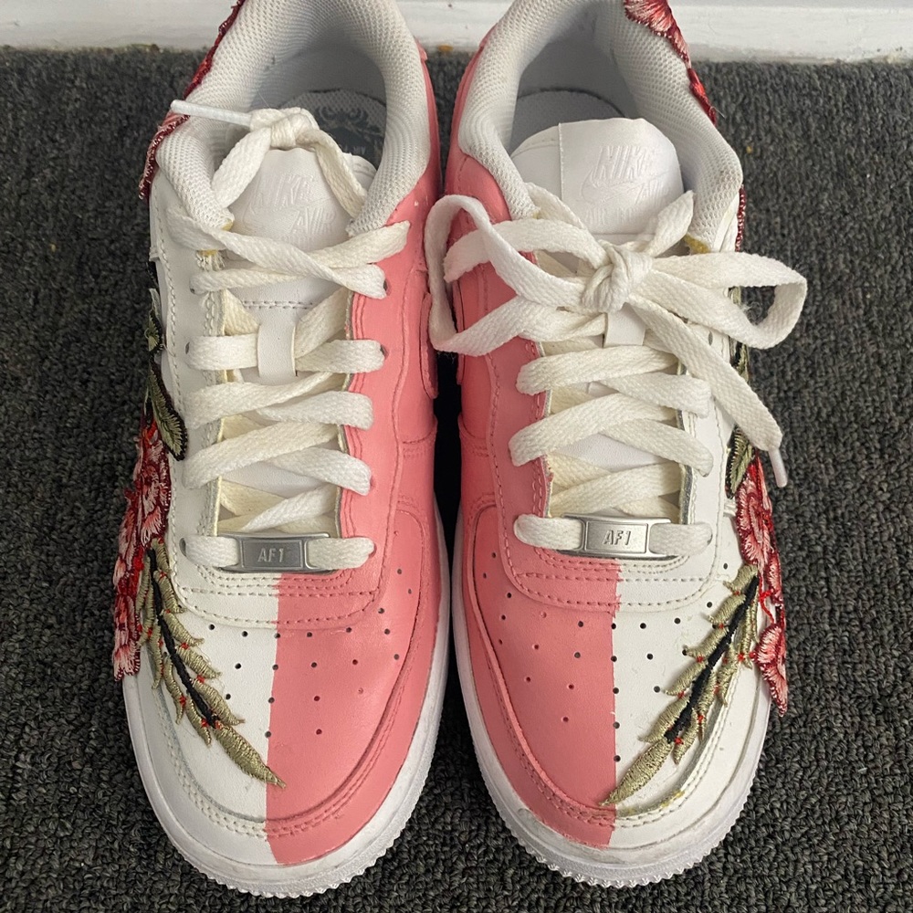 Nike Air Force 1 Custom low Red Rose 🌹 Flower Floral Design White Sneakers.